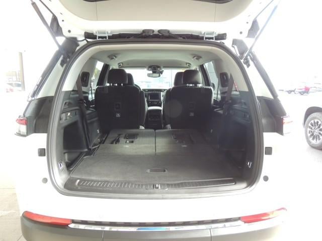 2024 Jeep Grand Cherokee L Laredo 4x2