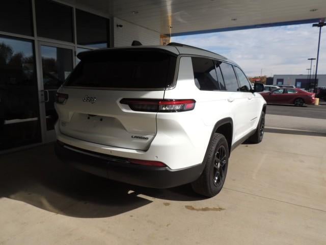 2024 Jeep Grand Cherokee L Laredo 4x2