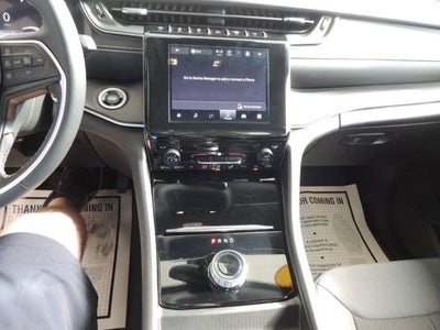 2024 Jeep Grand Cherokee L Laredo 4x2