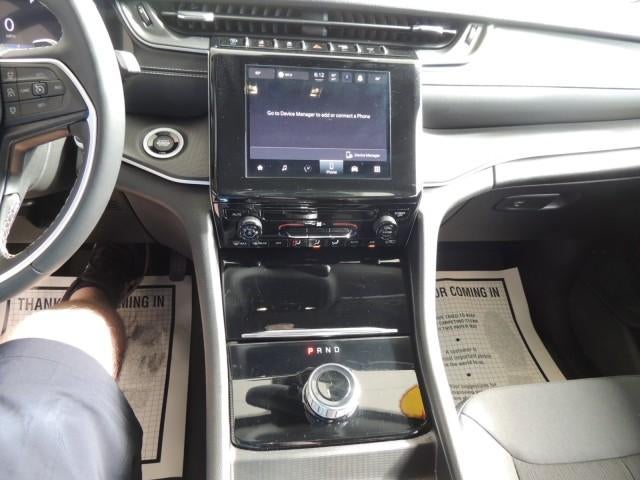 2024 Jeep Grand Cherokee L Laredo 4x2