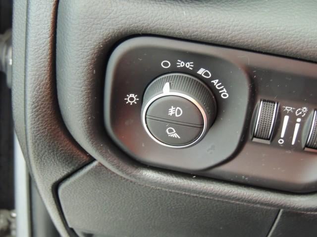 2019 RAM 2500 Big Horn Crew Cab 4x4 6'4" Box