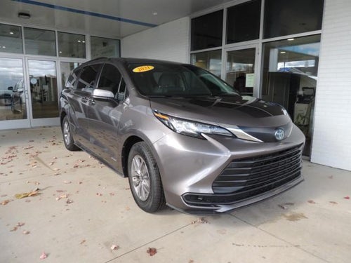 2021 Toyota Sienna LE