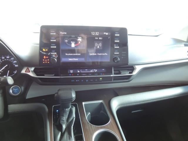 2021 Toyota Sienna LE