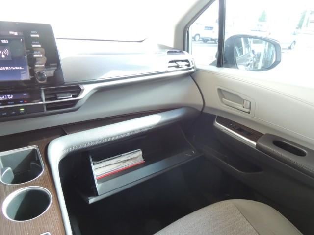 2021 Toyota Sienna LE