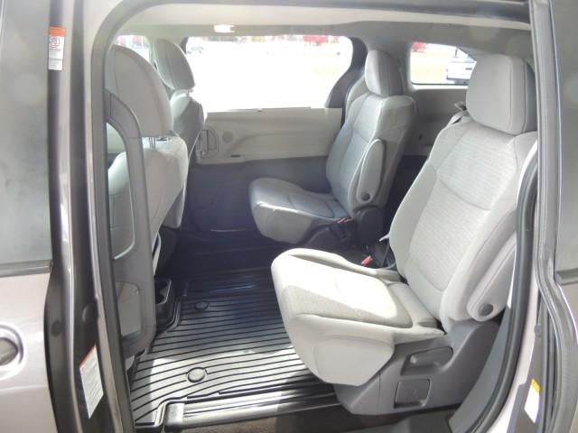 2021 Toyota Sienna LE