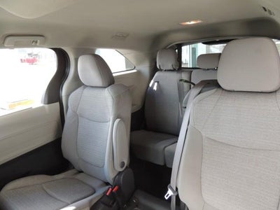 2021 Toyota Sienna LE