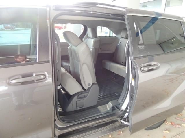 2021 Toyota Sienna LE