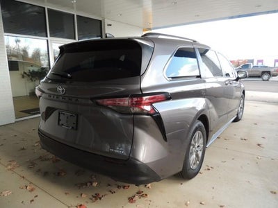 2021 Toyota Sienna LE