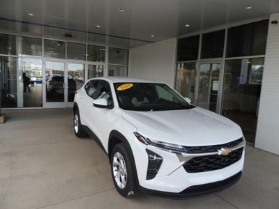 2025 Chevrolet Trax LS