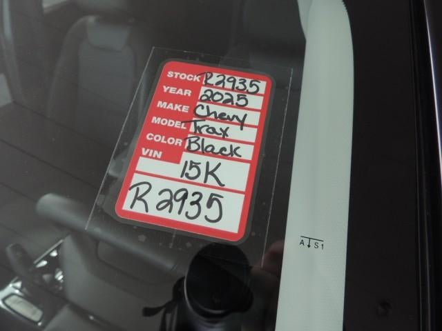 2025 Chevrolet Trax LT